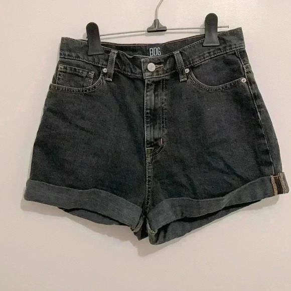 BDG Pants - BDG mom high- rise jean shorts size 28 in washed black colour